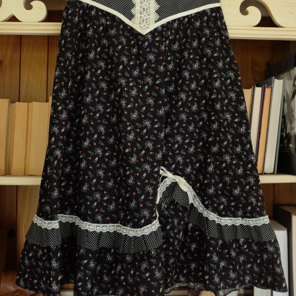 RARE size 14 (juniors) Gunne Sax skirt